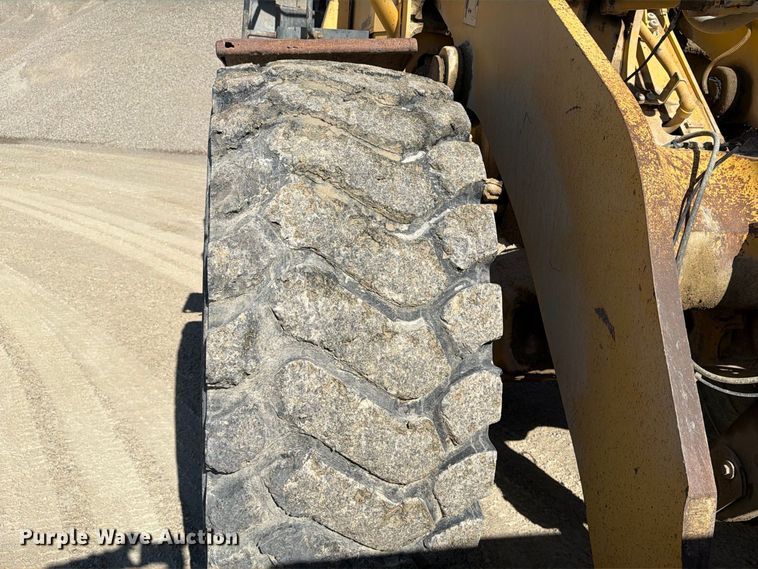 image for item EX1027 2002 Komatsu WA500-3LK wheel loader