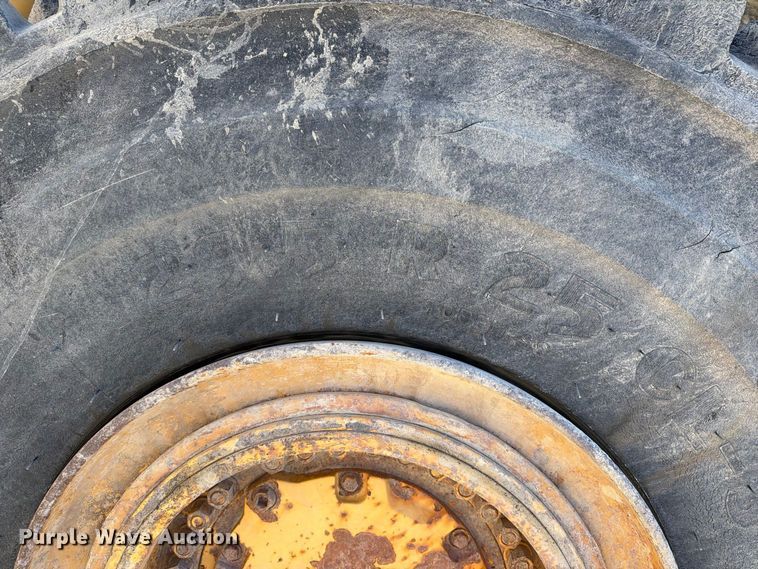 image for item EX1027 2002 Komatsu WA500-3LK wheel loader