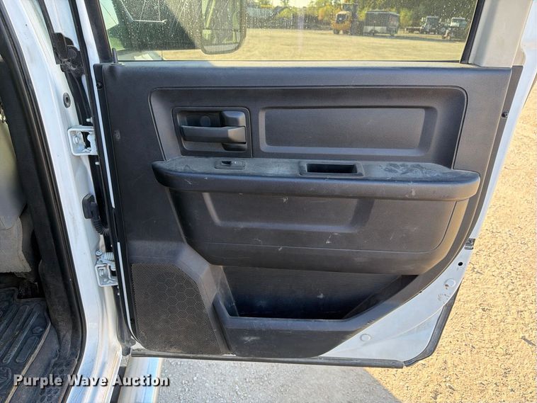image for item EX1028 2016 RAM 5500 Crew Cab flatbed truck