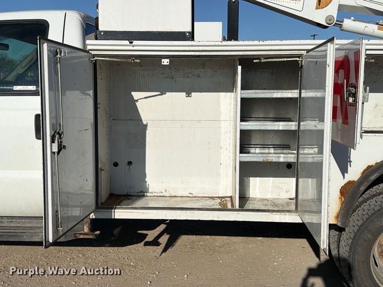 image for item EX1029 2008 Ford F550 utility / service truck