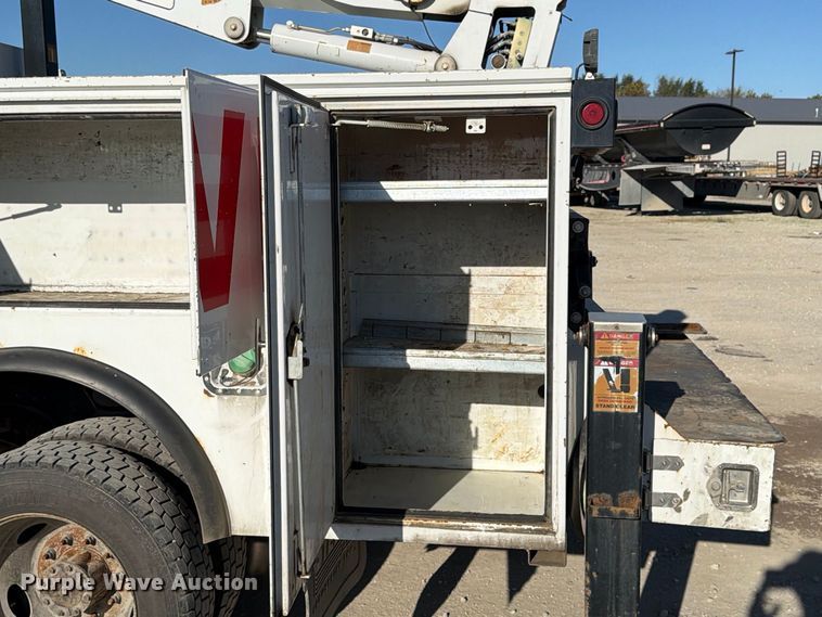 image for item EX1029 2008 Ford F550 utility / service truck