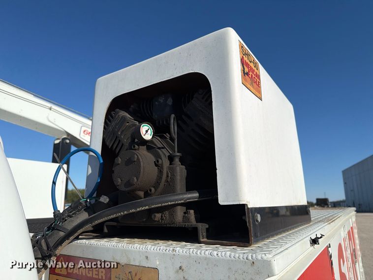 image for item EX1029 2008 Ford F550 utility / service truck