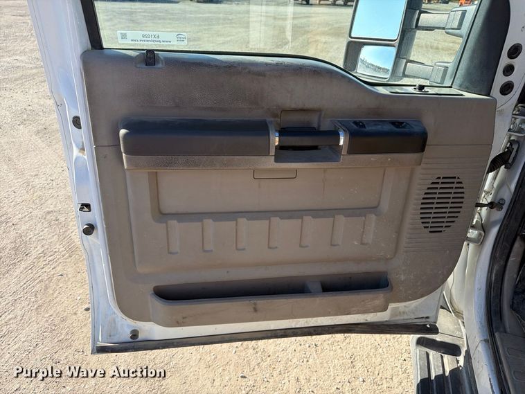 image for item EX1029 2008 Ford F550 utility / service truck