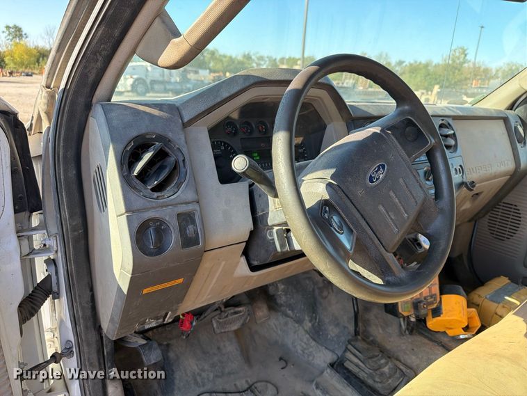 image for item EX1029 2008 Ford F550 utility / service truck