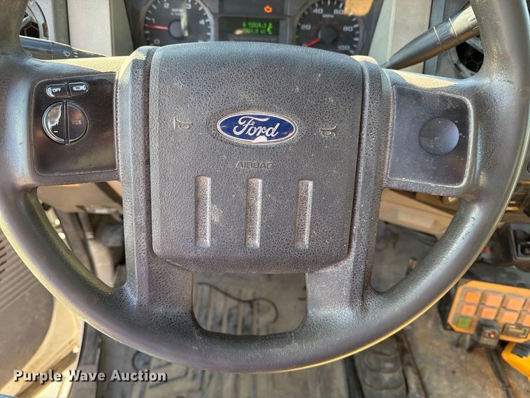 image for item EX1029 2008 Ford F550 utility / service truck