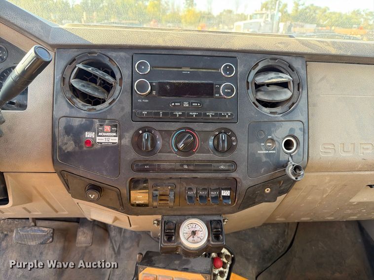 image for item EX1029 2008 Ford F550 utility / service truck