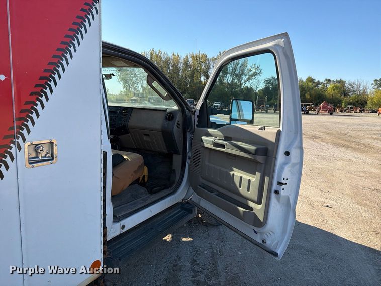 image for item EX1029 2008 Ford F550 utility / service truck