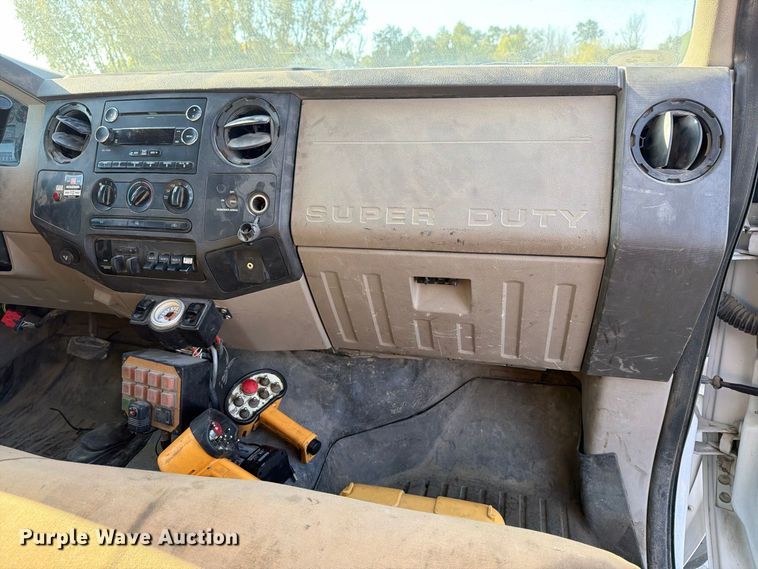 image for item EX1029 2008 Ford F550 utility / service truck