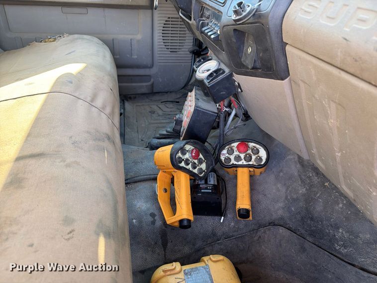 image for item EX1029 2008 Ford F550 utility / service truck