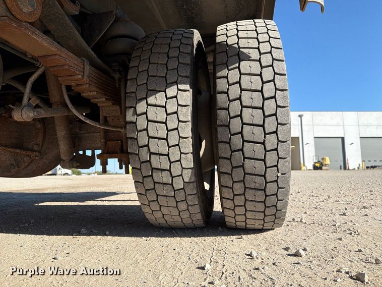 image for item EX1029 2008 Ford F550 utility / service truck