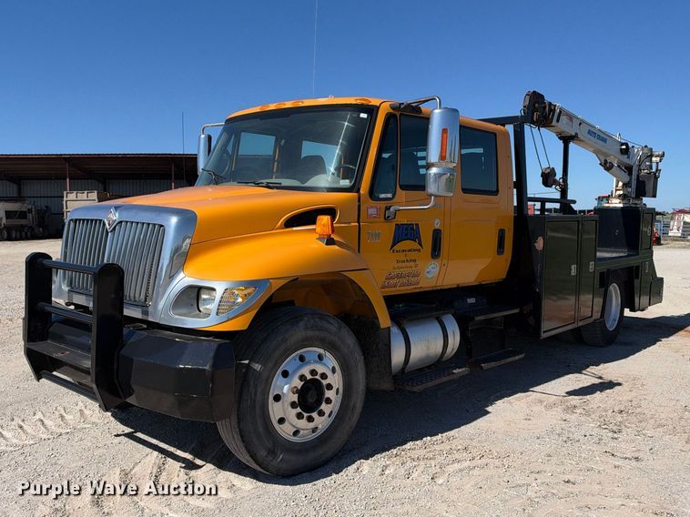 image for item EX2354 2006 International WorkStar 7400 Crew Cab flatbed truck