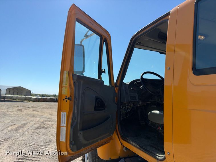 image for item EX2354 2006 International WorkStar 7400 Crew Cab flatbed truck