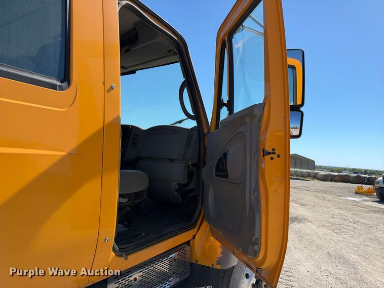 image for item EX2354 2006 International WorkStar 7400 Crew Cab flatbed truck