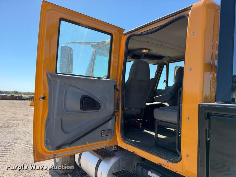image for item EX2354 2006 International WorkStar 7400 Crew Cab flatbed truck