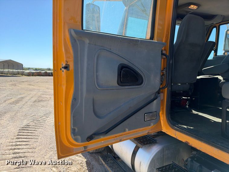 image for item EX2354 2006 International WorkStar 7400 Crew Cab flatbed truck