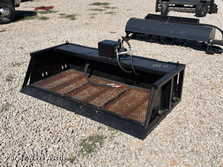 image for item EX2433 Skid steer vibrating screen bucket