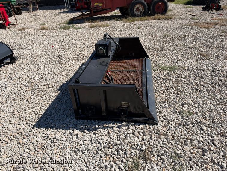 image for item EX2433 Skid steer vibrating screen bucket