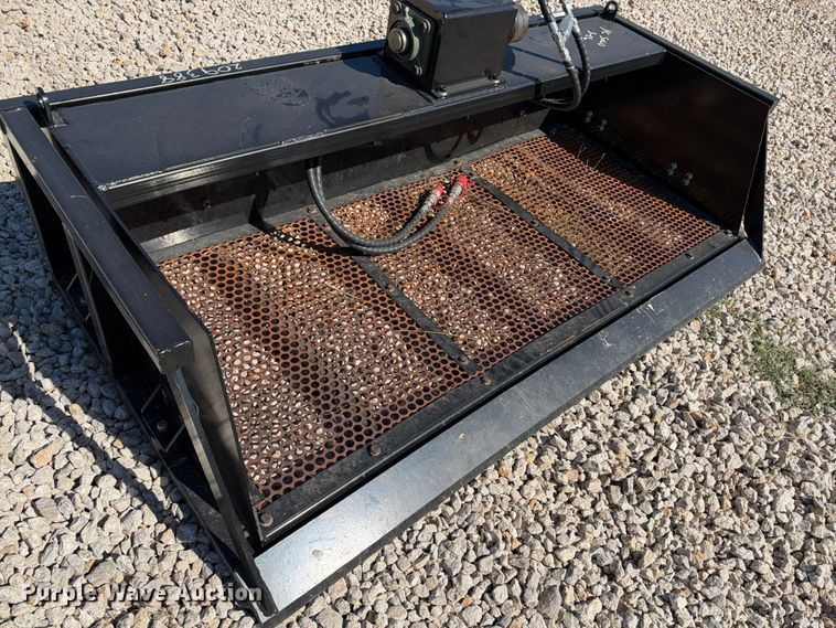 image for item EX2433 Skid steer vibrating screen bucket