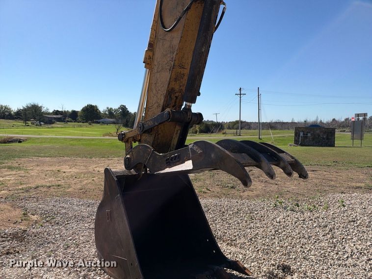 image for item EX2435 1995 Caterpillar 320BL excavator