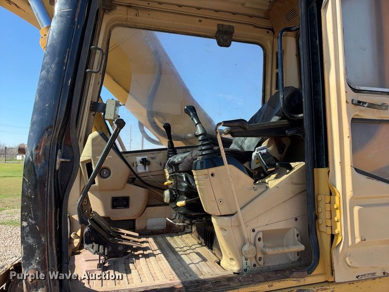 image for item EX2435 1995 Caterpillar 320BL excavator