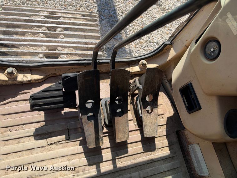 image for item EX2435 1995 Caterpillar 320BL excavator