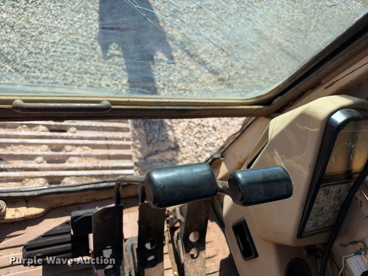 image for item EX2435 1995 Caterpillar 320BL excavator