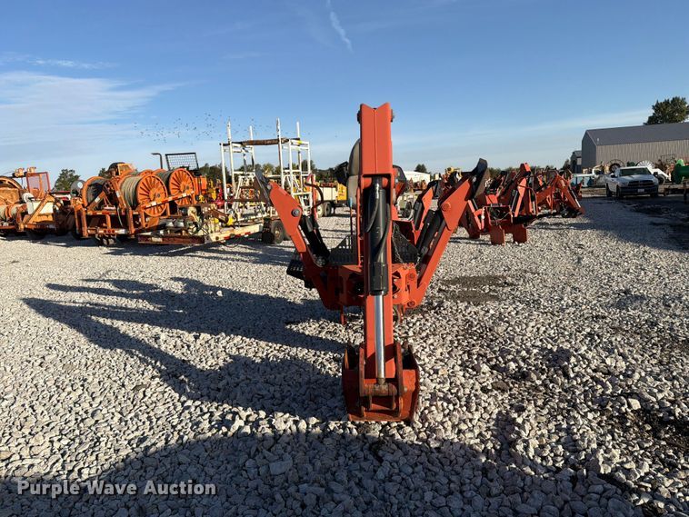 image for item EX4634 2017 Ditch Witch BH120 backhoe attachment