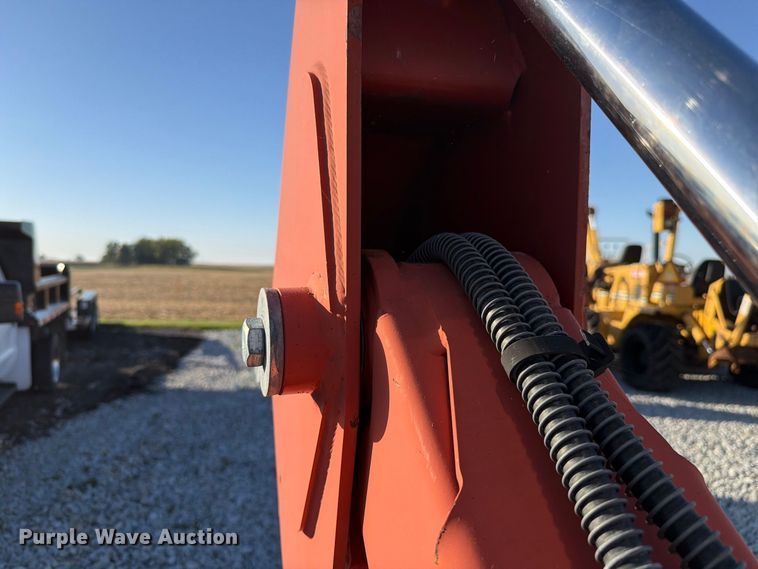 image for item EX4634 2017 Ditch Witch BH120 backhoe attachment