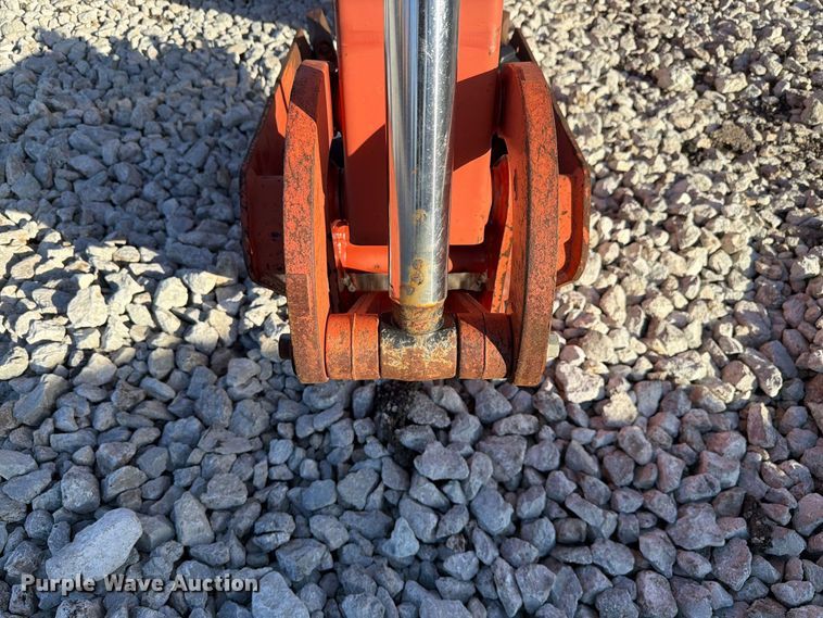 image for item EX4634 2017 Ditch Witch BH120 backhoe attachment