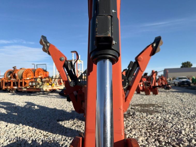 image for item EX4634 2017 Ditch Witch BH120 backhoe attachment