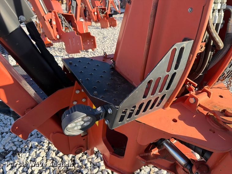 image for item EX4634 2017 Ditch Witch BH120 backhoe attachment