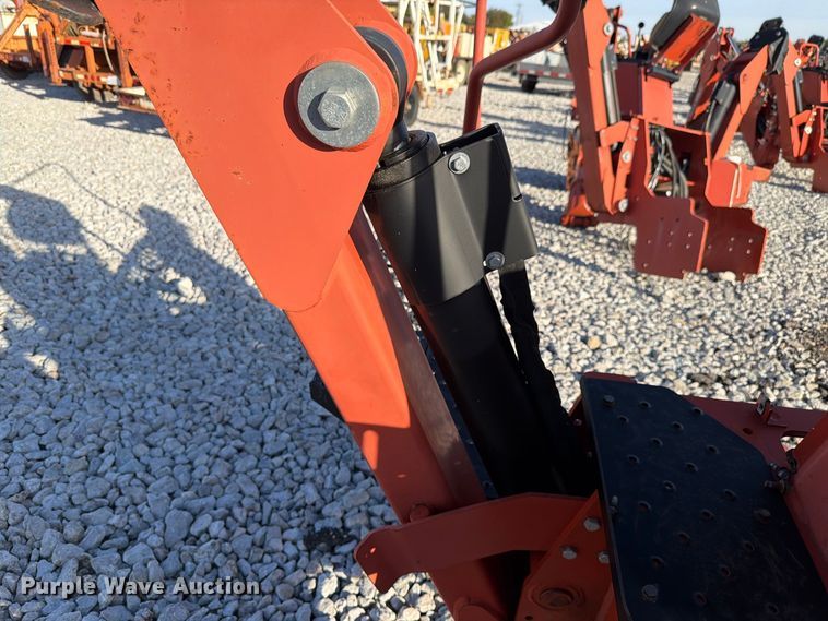 image for item EX4634 2017 Ditch Witch BH120 backhoe attachment