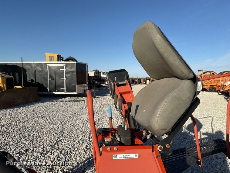 image for item EX4634 2017 Ditch Witch BH120 backhoe attachment