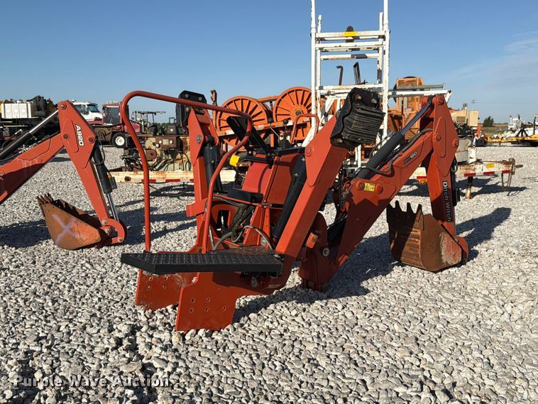 image for item EX4636 2018 Ditch Witch BH120 backhoe attachment