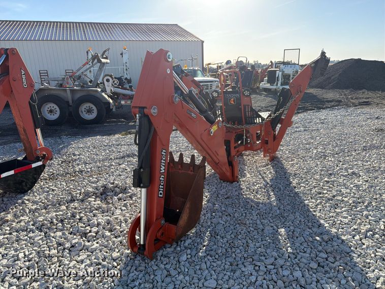 image for item EX4636 2018 Ditch Witch BH120 backhoe attachment