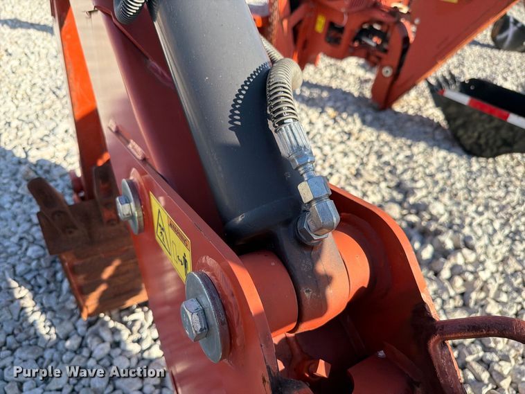 image for item EX4636 2018 Ditch Witch BH120 backhoe attachment