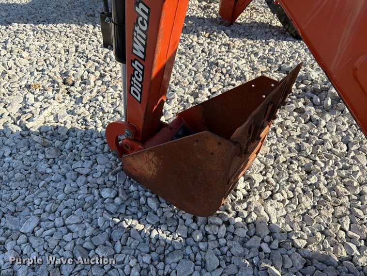 image for item EX4636 2018 Ditch Witch BH120 backhoe attachment