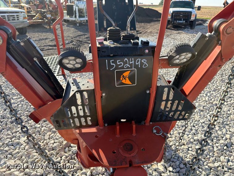 image for item EX4636 2018 Ditch Witch BH120 backhoe attachment