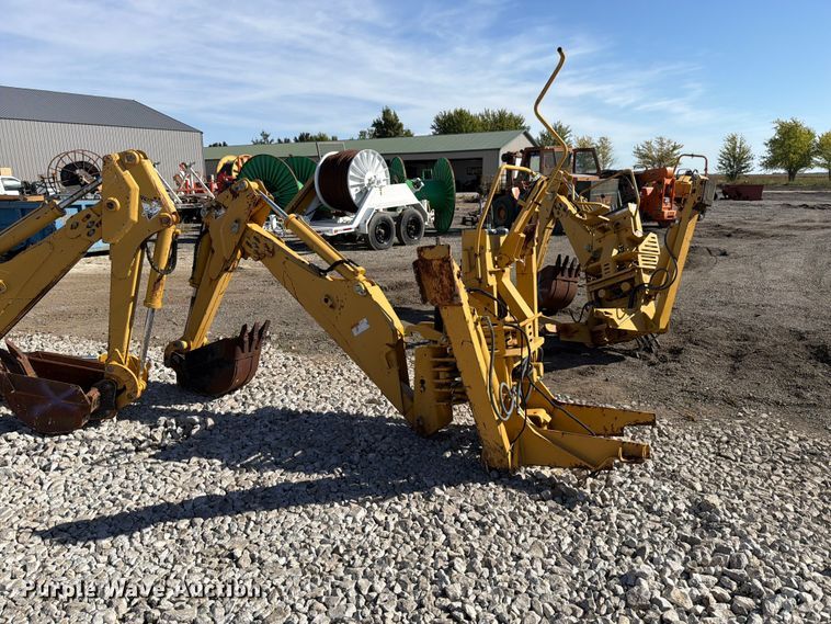 image for item EX4647 2006 Vermeer B930A backhoe attachment