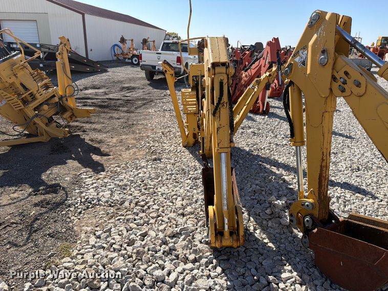 image for item EX4647 2006 Vermeer B930A backhoe attachment