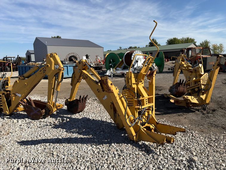 image for item EX4647 2006 Vermeer B930A backhoe attachment