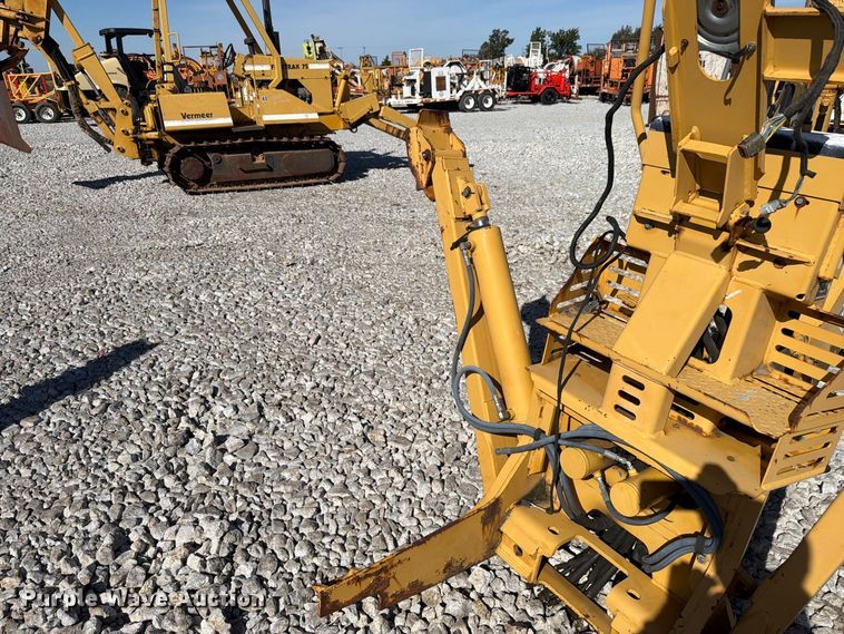 image for item EX4647 2006 Vermeer B930A backhoe attachment