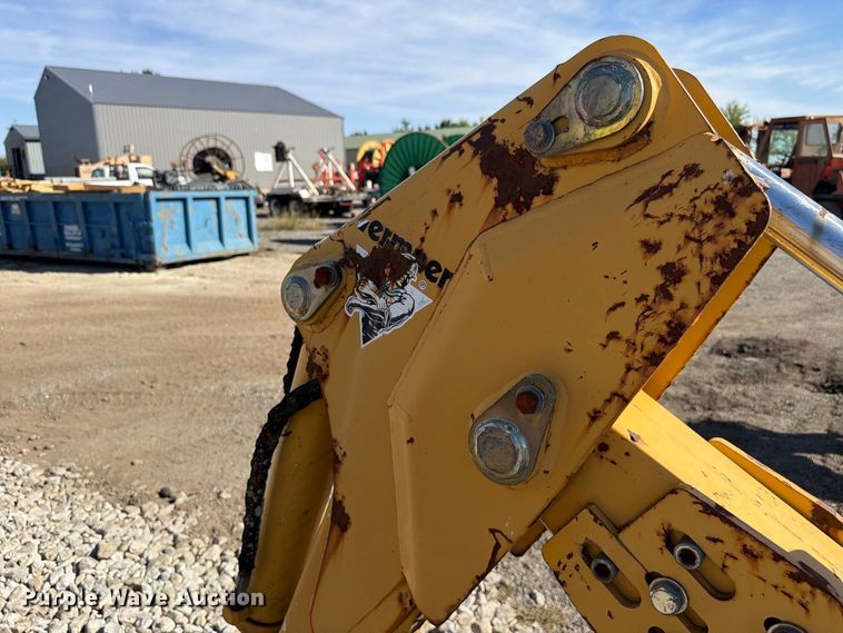 image for item EX4647 2006 Vermeer B930A backhoe attachment