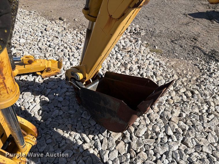 image for item EX4647 2006 Vermeer B930A backhoe attachment