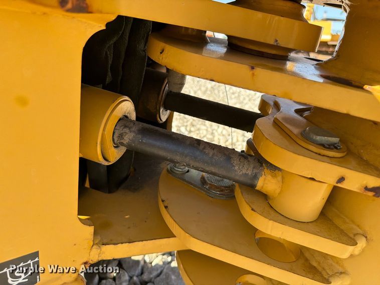 image for item EX4647 2006 Vermeer B930A backhoe attachment