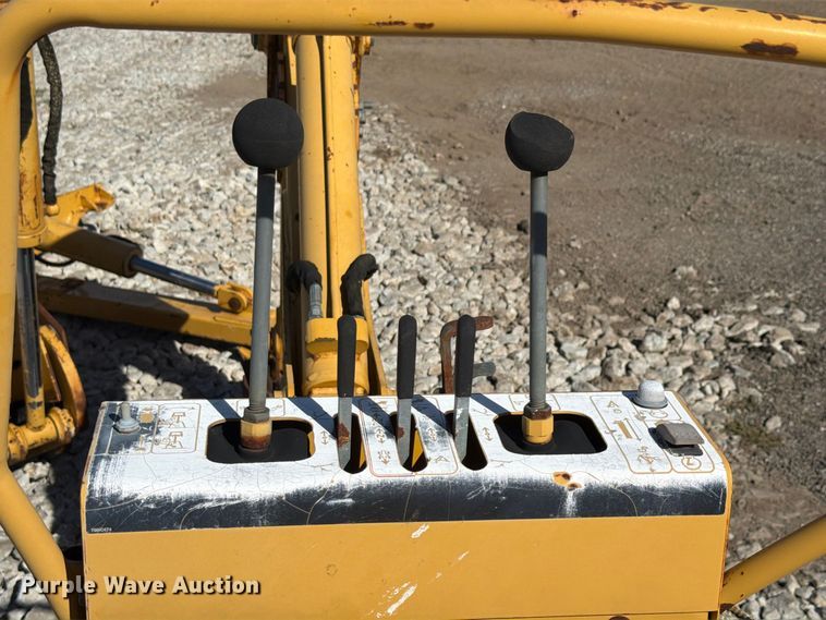 image for item EX4647 2006 Vermeer B930A backhoe attachment