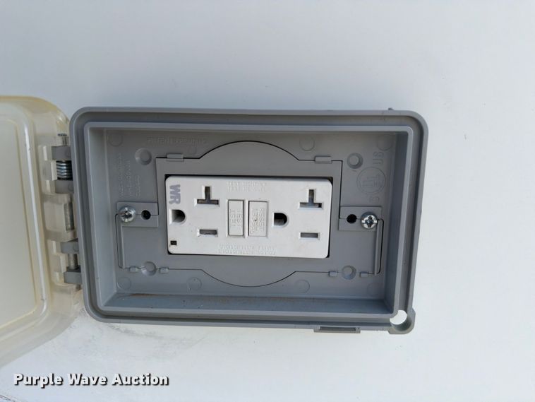 image for item FB5082 2012 Mobile Tech MTT712TA2 fiber optic splicing trailer