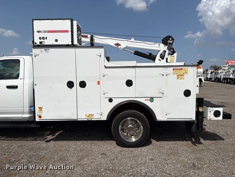 image for item FB5163 2015 RAM 5500HD utility / service truck