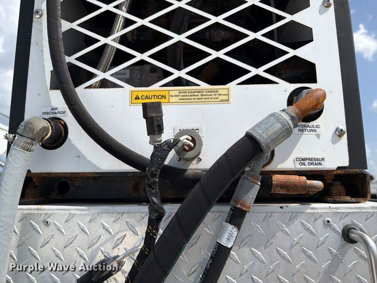 image for item FB5163 2015 RAM 5500HD utility / service truck