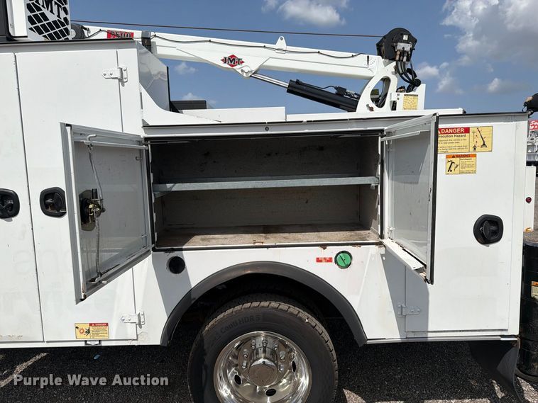 image for item FB5163 2015 RAM 5500HD utility / service truck